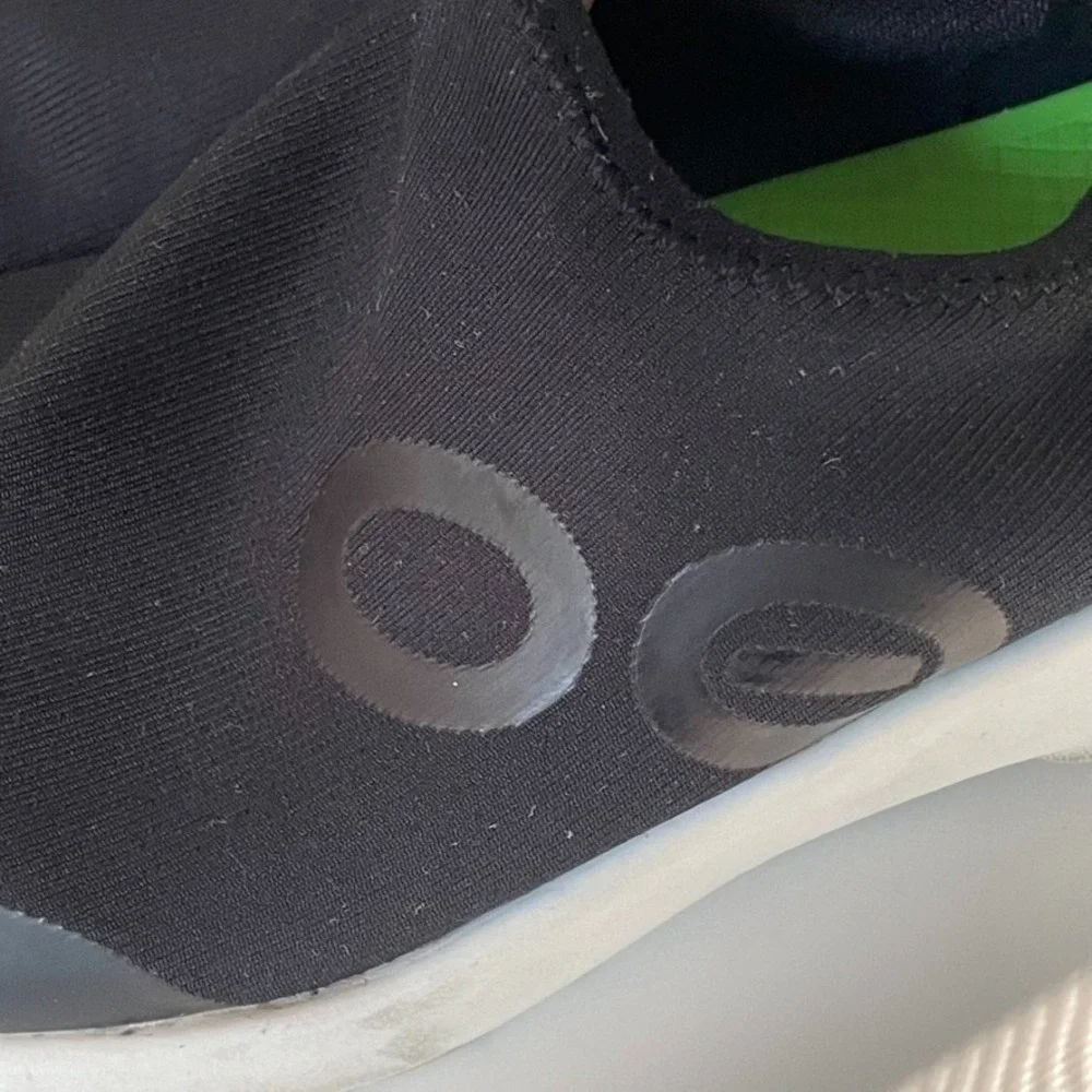OOFOS‎ OOmg Sport Low Recovery Shoes Black White Women Size 9
